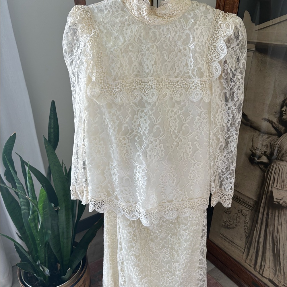 Patra Cream Lace Dress. Size 5/6 in great condition. Classic Vintage style.